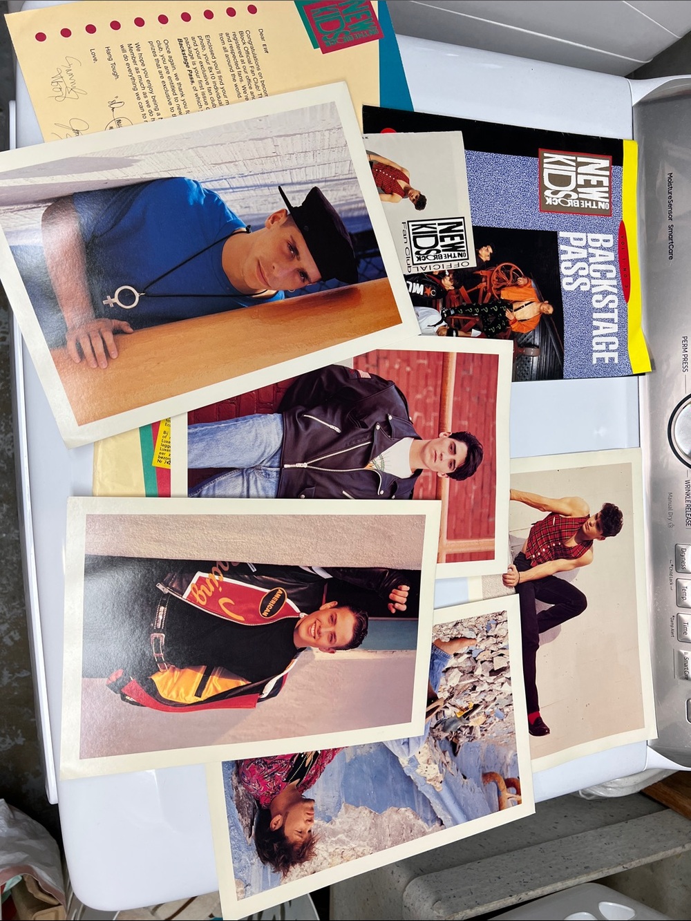 New Kids Fan Club Vintage Fan Club Letter - Yellow/Teal - Picture 3 of 3
